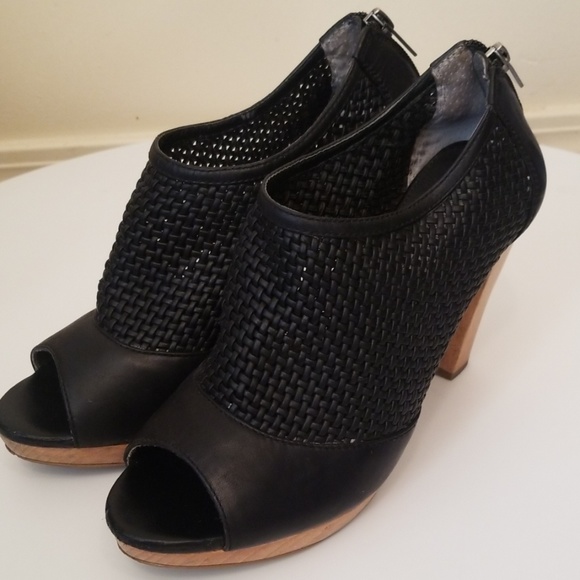 Banana Republic Black Leather Woven Booties - Picture 5 of 8